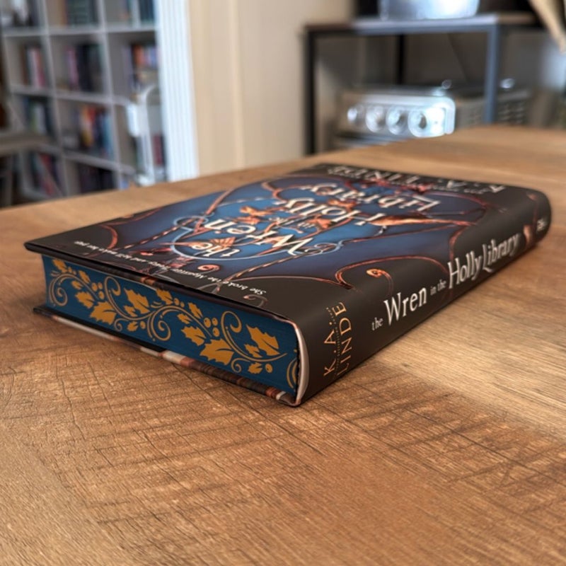 The Wren in the Holly Library (Deluxe Limited Edition)