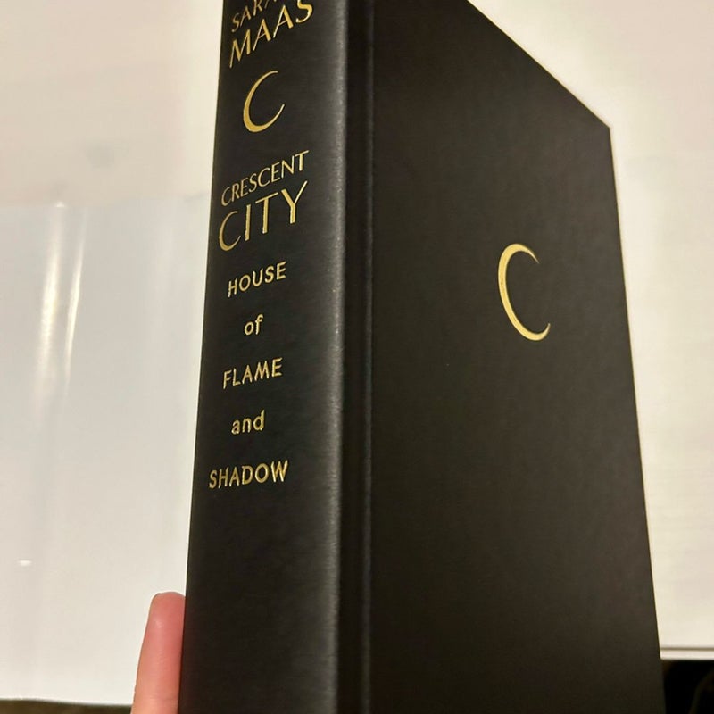 House of Flame and Shadow Crescent City 3 Sarah J. Maas Digitally Signed BAM