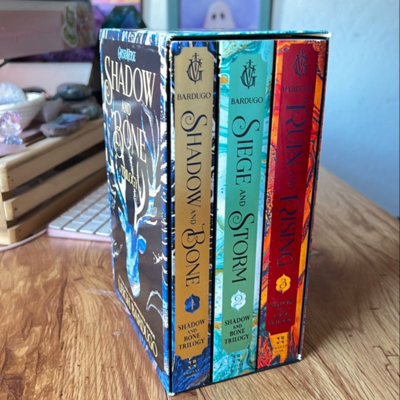 The Shadow and Bone Trilogy Boxed Set