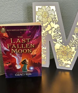 Rick Riordan Presents: the Last Fallen Moon-A Gifted Clans Novel