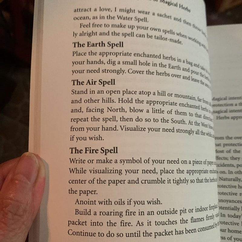 Cunningham's Encyclopedia of Magical Herbs