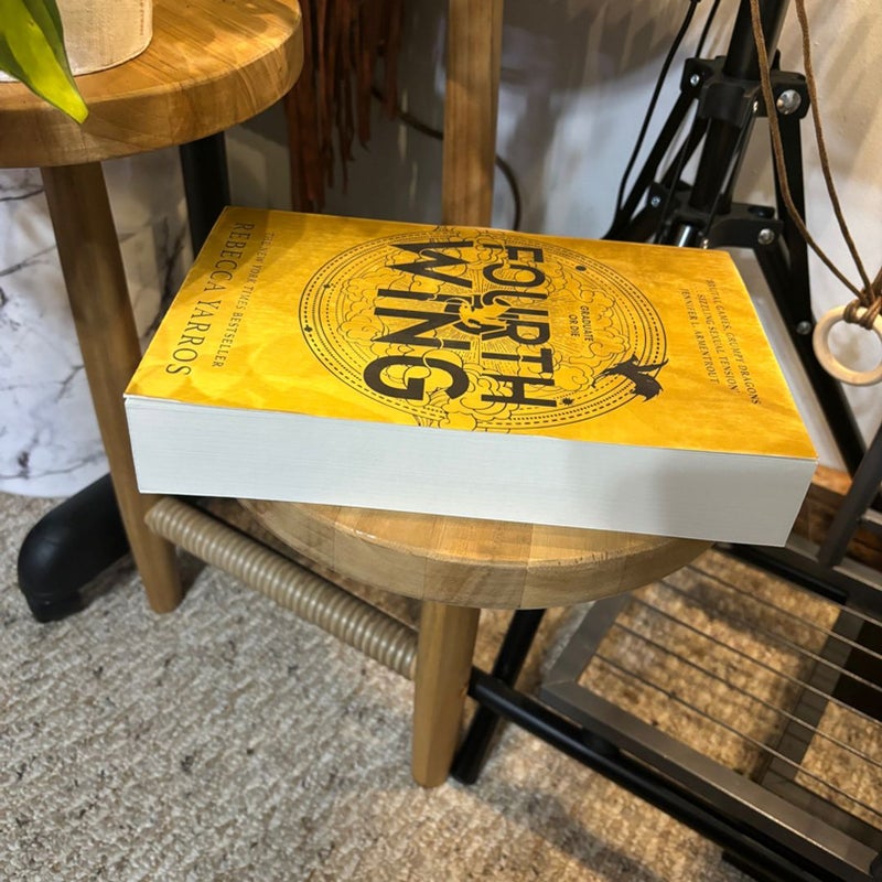 Paperback Fourth Wing