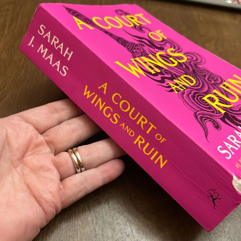 A Court of Wings and Ruin