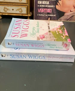 Susan Wiggs 2-book paperback bundle