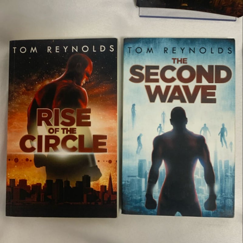 Set of 4 Tom Reynolds books Rise of the Circle, The second wave, Omni’s fall and Meta