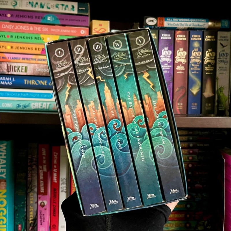 Percy Jackson and the Olympians 5 Book Paperback Boxed Set (new Covers W/poster)