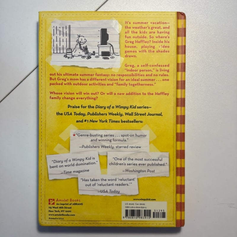 Dog Days (Diary of a Wimpy Kid, Book 4)