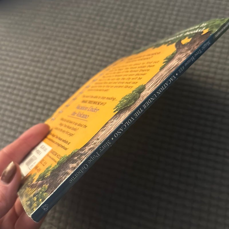 Magic Tree House #13: Vacation Under the Volcano