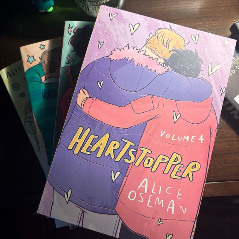 Heartstopper 1-4 book set 