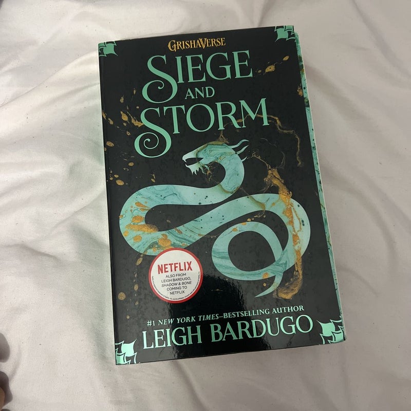 The Shadow and Bone Trilogy Boxed Set