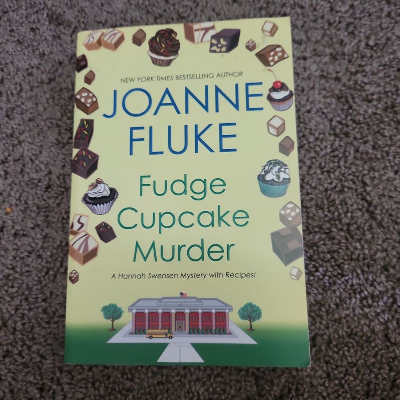 Fudge Cupcake Murder
