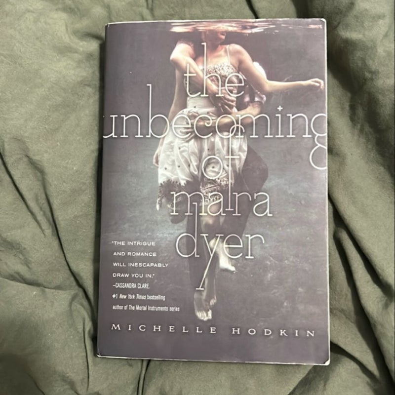 The Unbecoming of Mara Dyer