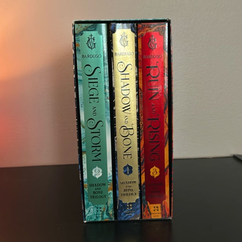 The Shadow and Bone Trilogy Boxed Set