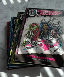Monster High: Ghoulfriends Forever