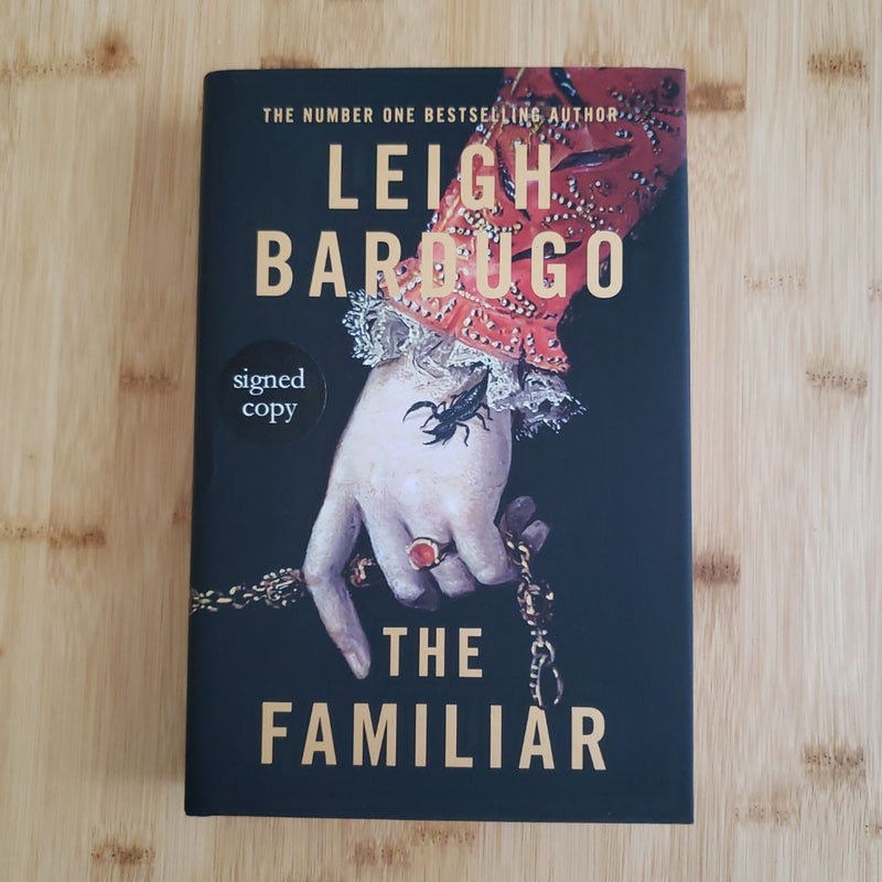 The Familiar * Signed UK Edition *