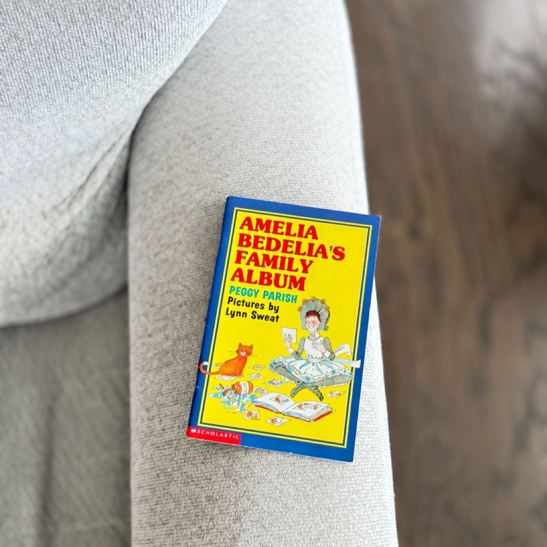 Amelia Bedelia's Family Album