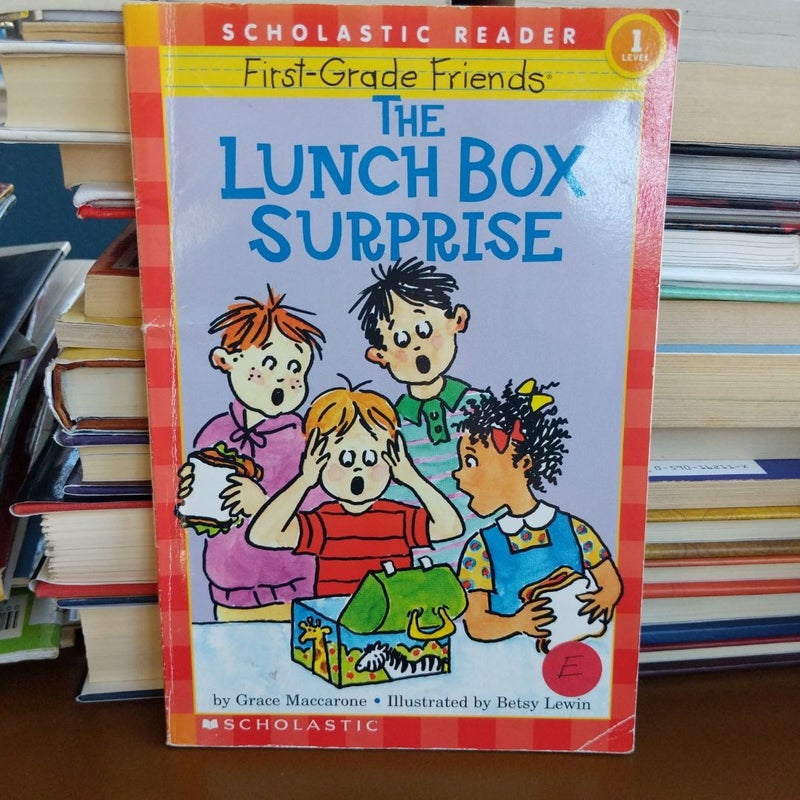 First-Grade Friends: the Lunch Box Surprise (Scholastic Reader, Level 1)