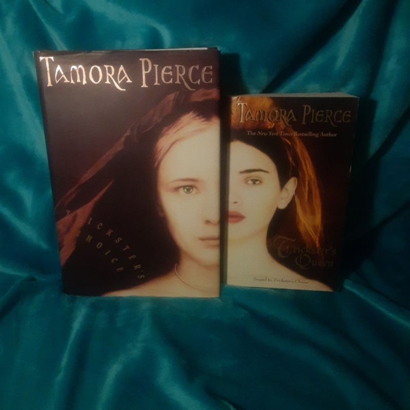 2 Tamora Pierce Book Lot! Trickster's Choice, Tricksters Queen. Complete Set =)