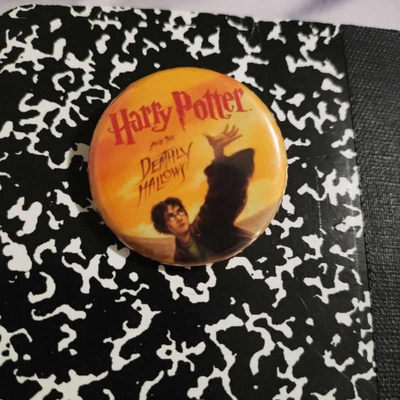 Harry Potter and the Deathly Hallows Button/Pin