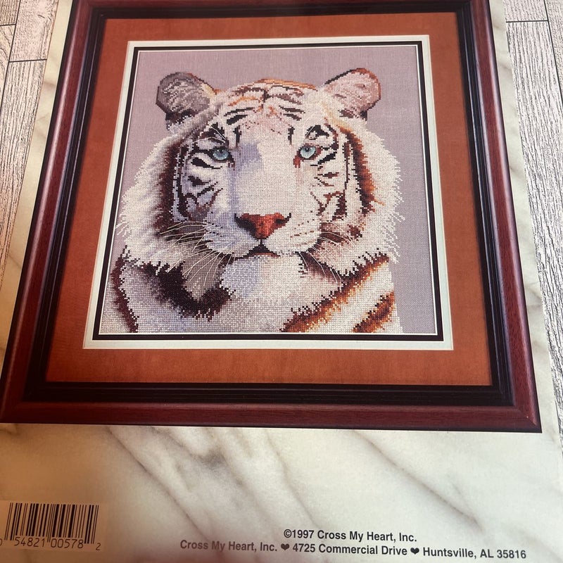 Animal profiles: white tiger