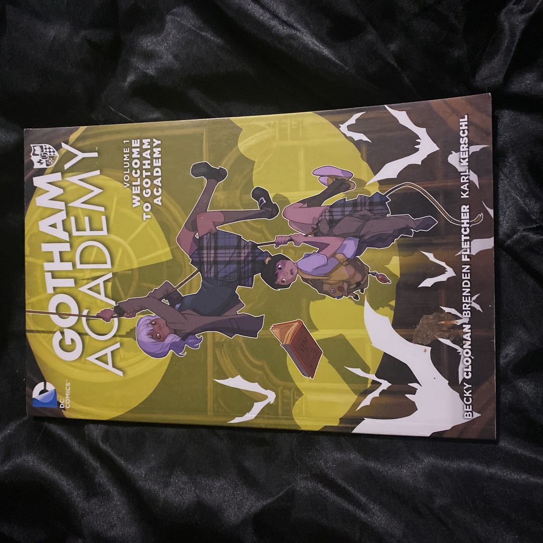 Gotham Academy Vol. 1: Welcome to Gotham Academy (the New 52)