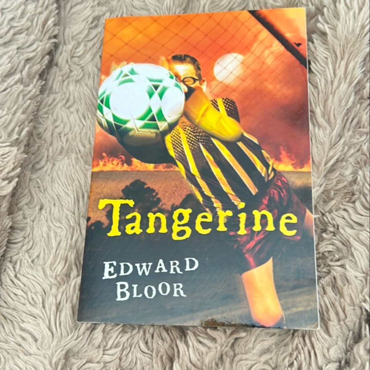 Tangerine by Edward Bloor, Danny De Vito