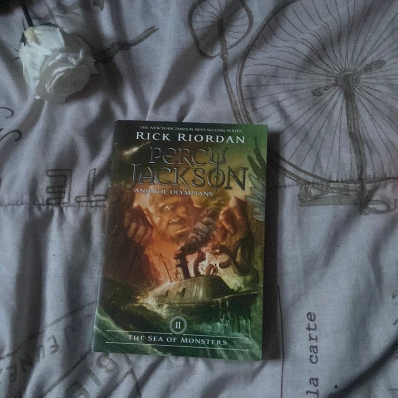 Percy Jackson and the Olympians 5 Book Paperback Boxed Set (new Covers W/poster)