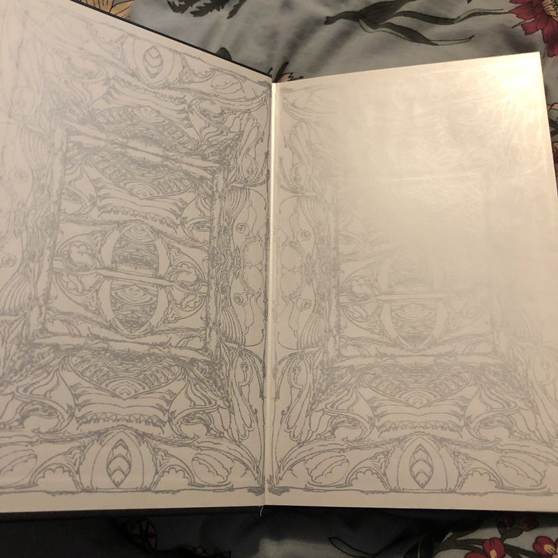 Footsteps in the dark: gothic fantasy