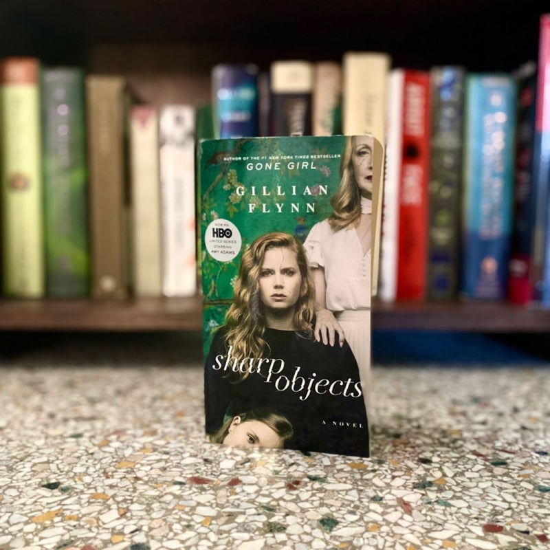 Sharp Objects (Movie Tie-In)