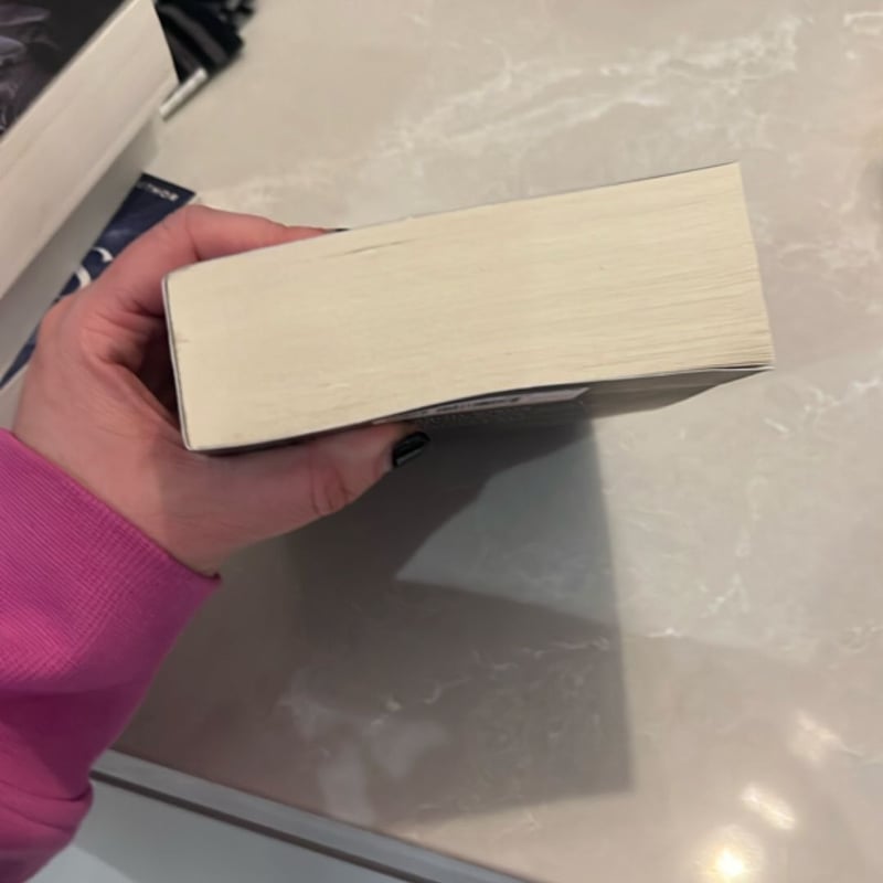 Shadowstitch (Threadneedle, Book 2) by Cari Thomas