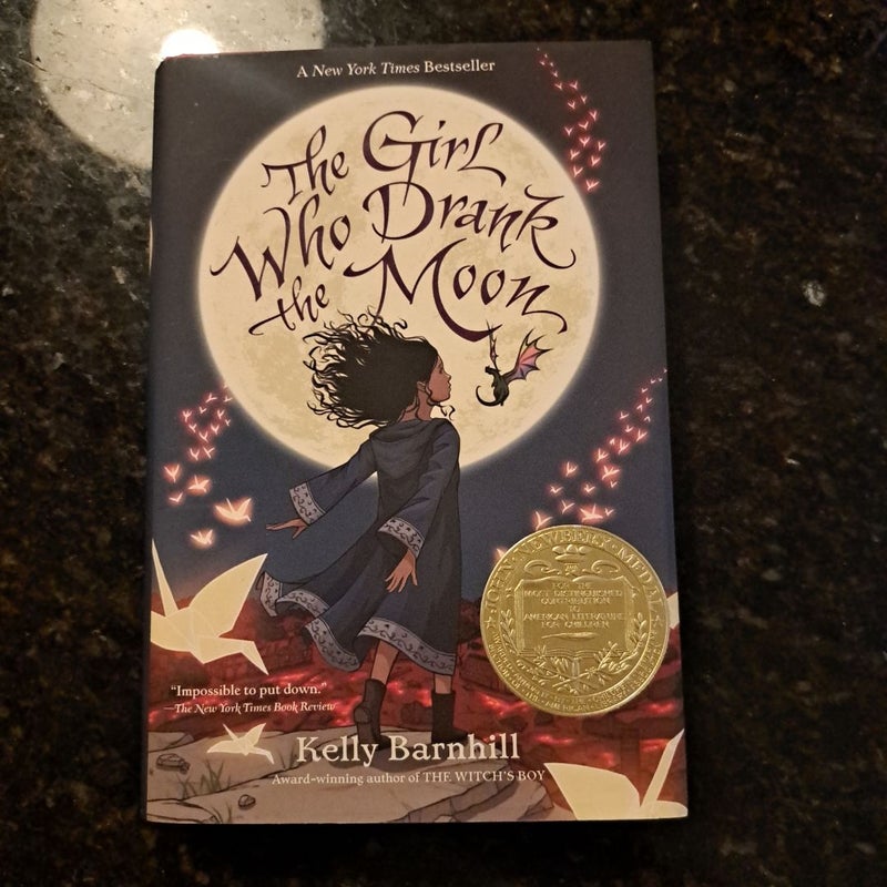 The Girl Who Drank the Moon (Winner of the 2017 Newbery Medal)