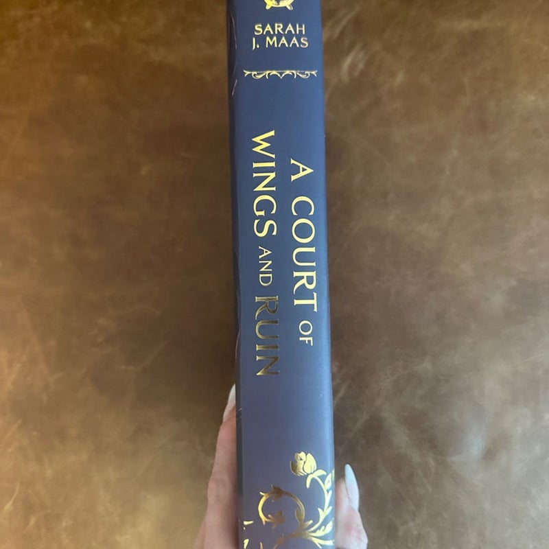 A court of wings and ruin signed special edition illumicrate