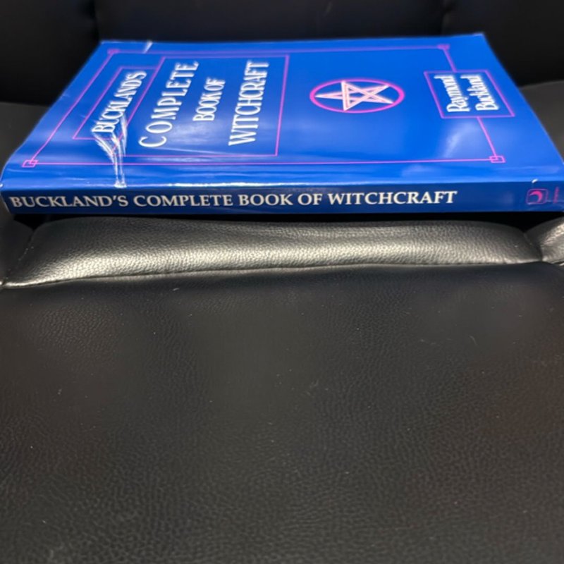 Buckland's Complete Book of Witchcraft by Raymond Buckland, Paperback ...