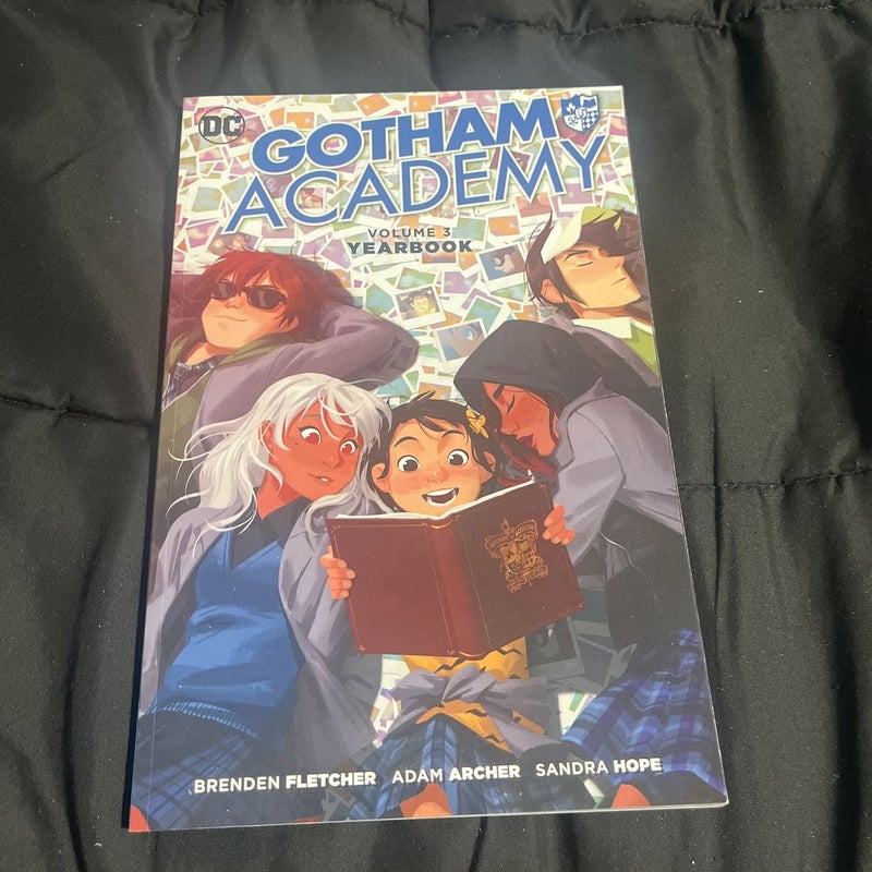 Gotham Academy Vol. 3: Yearbook