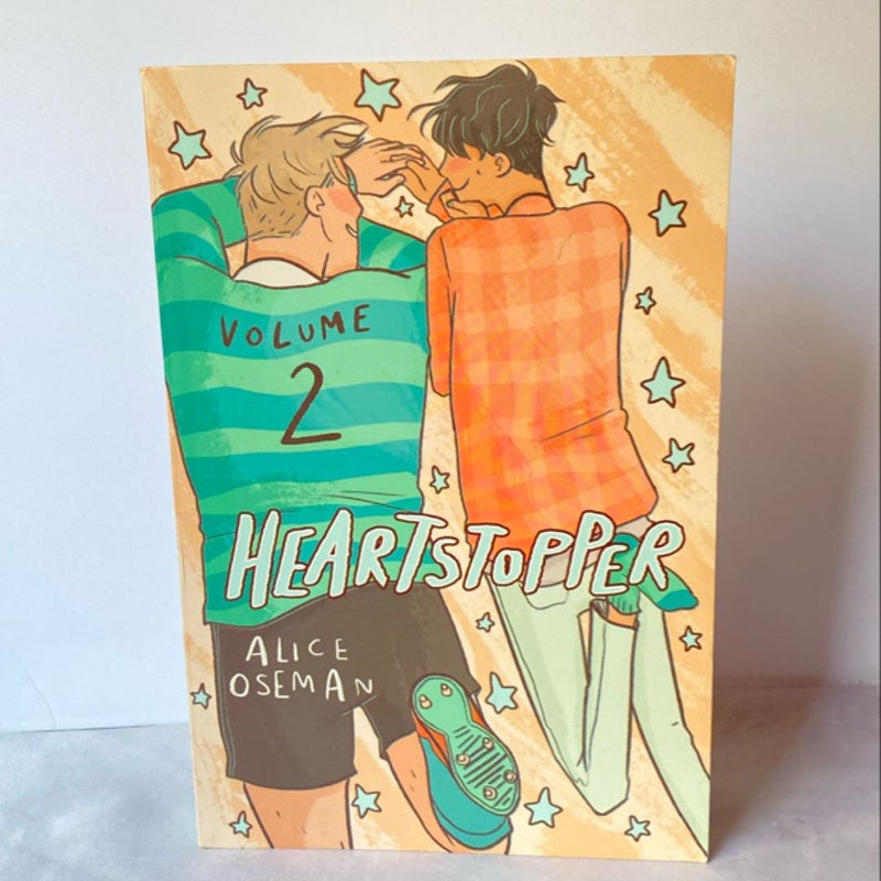 Graphic Novel Book Box (Heartstopper 1,2,4) (WILL BE DELETED OFF PANGO ON MARCH 5)