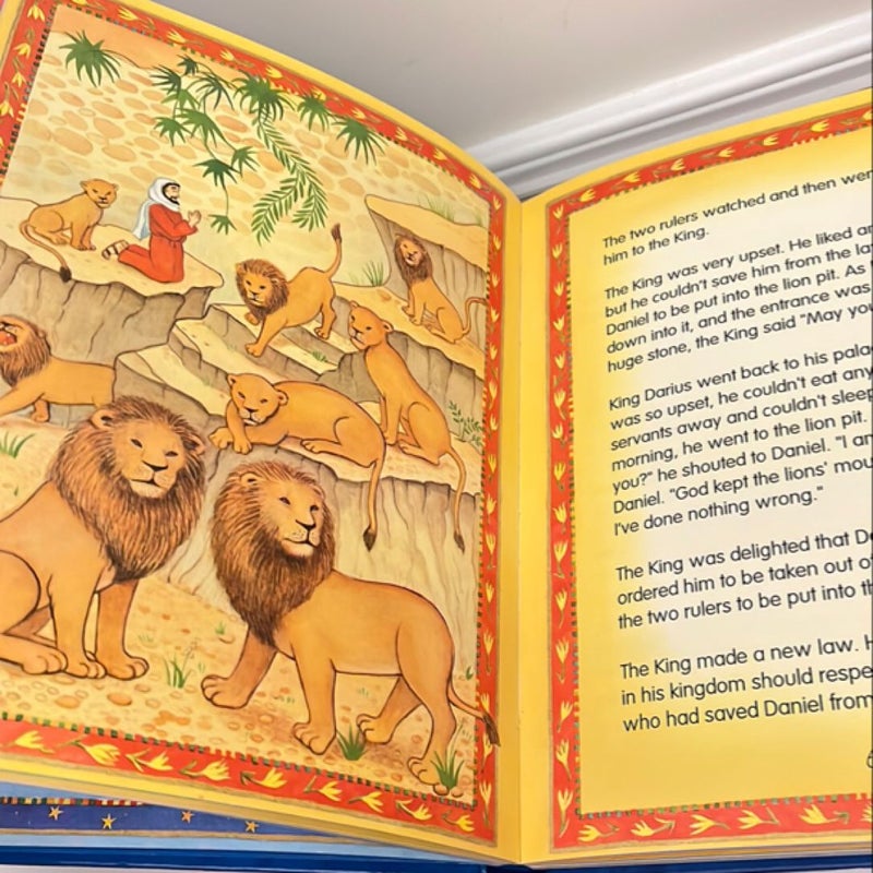 The Usborne Children’s Bible Large Hardcover 