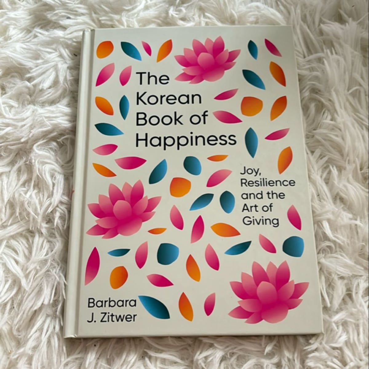 The Korean Book of Happiness by Barbara J. ZITWER, Hardcover | Pangobooks