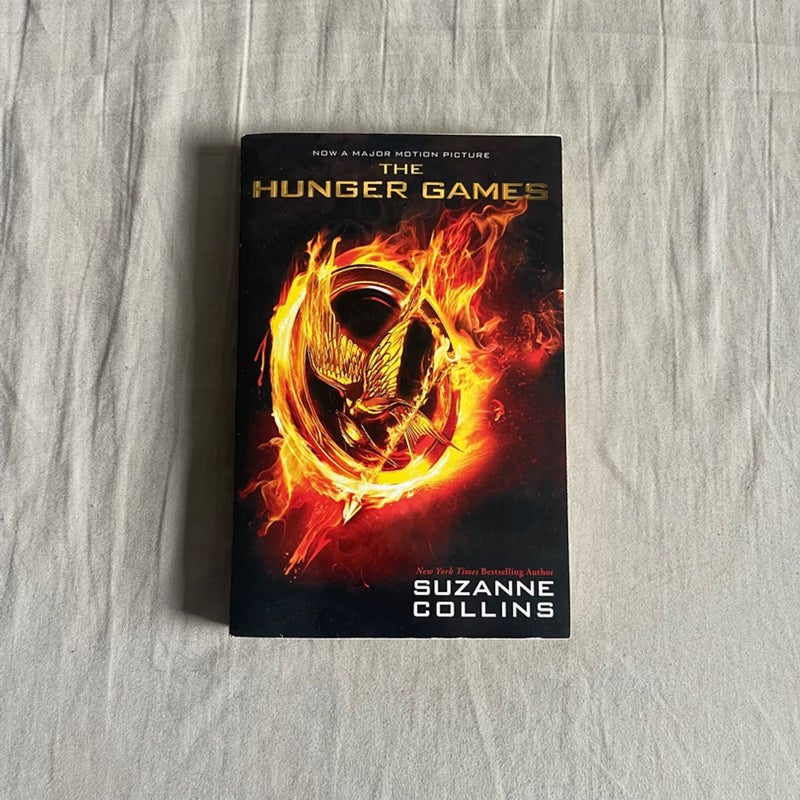 The Hunger Games (Book 1) - Paperback By Suzanne Collins - Excellent  Condition.