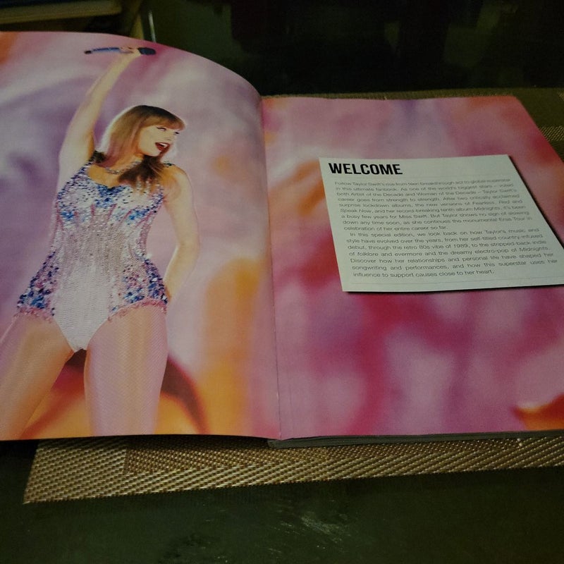 The Taylor Swift Fanbook