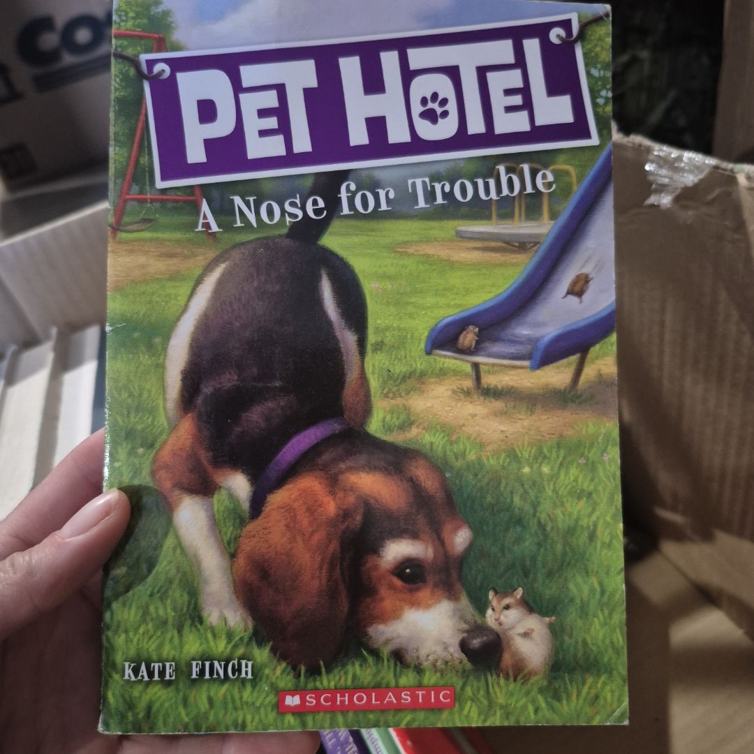 A Nose for Trouble (Pet Hotel #3)