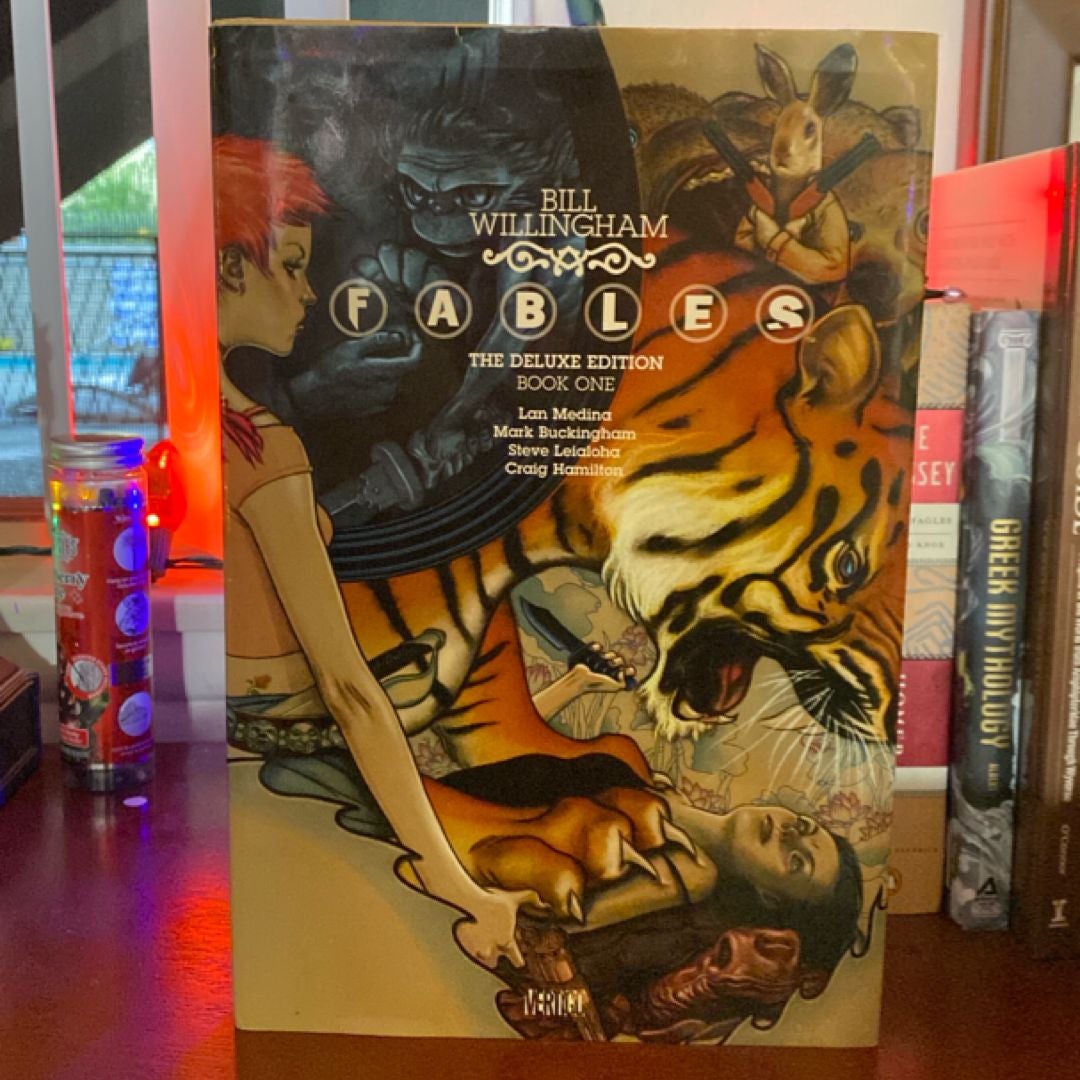 Fables: the Deluxe Edition Book One