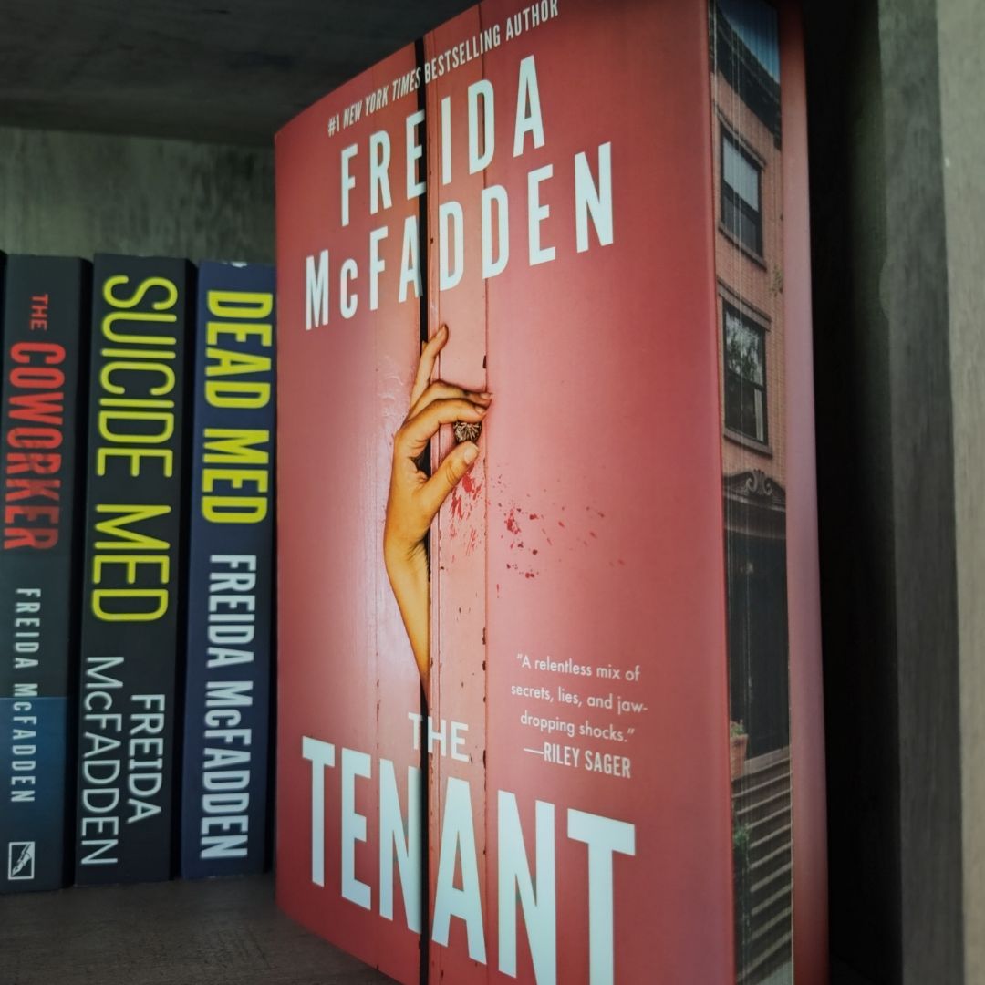 MotherHen'sBookshelf