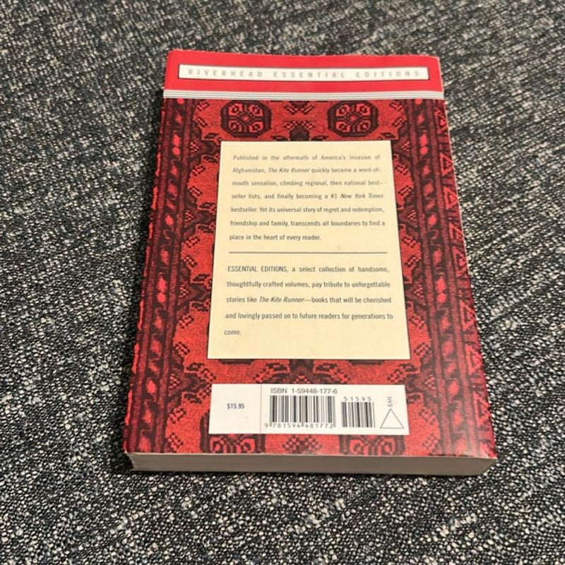 The Kite Runner (Essential Edition)