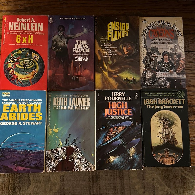 Lot of 8 sci-fi books