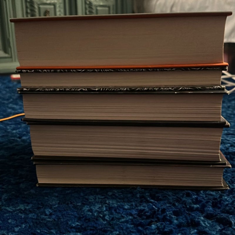 A Court of Thorns and Roses Original Hardcover (ACOTAR, ACOMAF, ACOWAR, ACOFAS) + BAM Edition of ACOSF