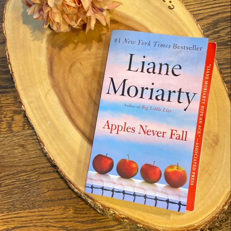 Apples Never Fall