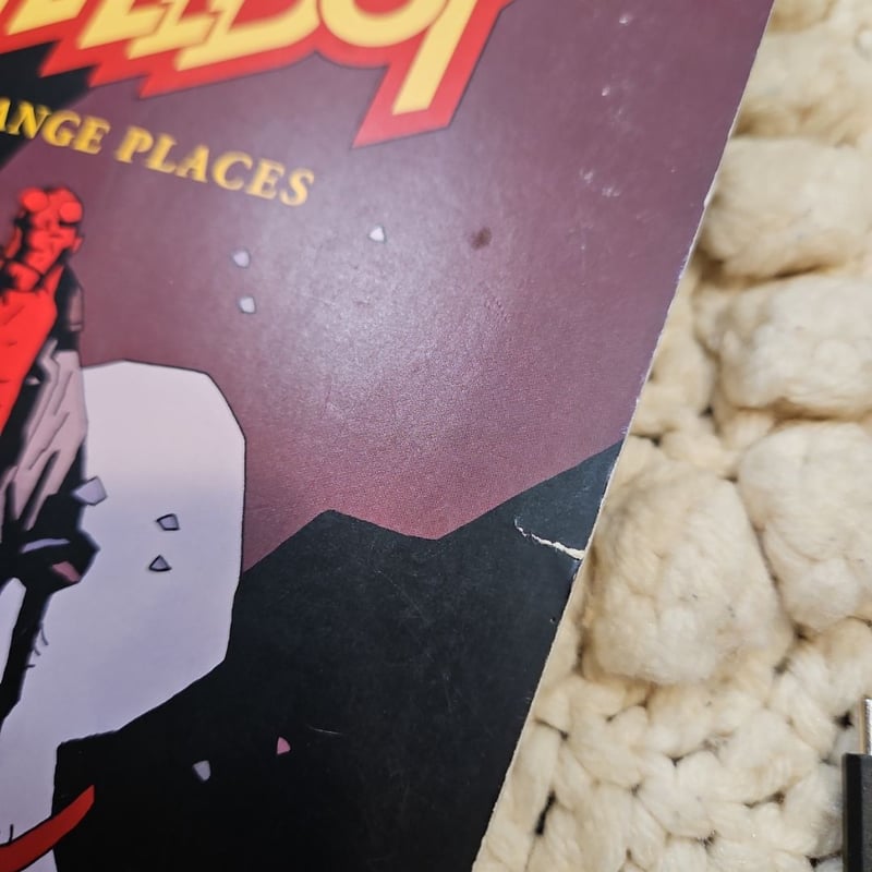 Hellboy Omnibus Volume 2: Strange Places