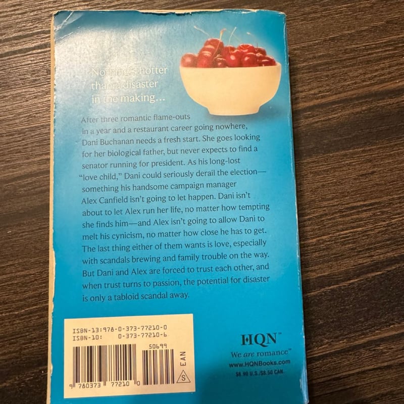 Tempting by Susan Mallery , Paperback | Pangobooks