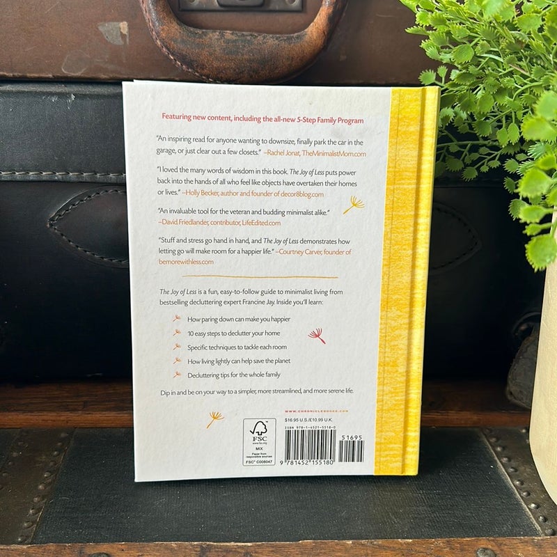 The Joy of Less: a Minimalist Guide to Declutter, Organize, and Simplify - Updated and Revised (Minimalism Books, Home Organization Books, Decluttering Books House Cleaning Books)