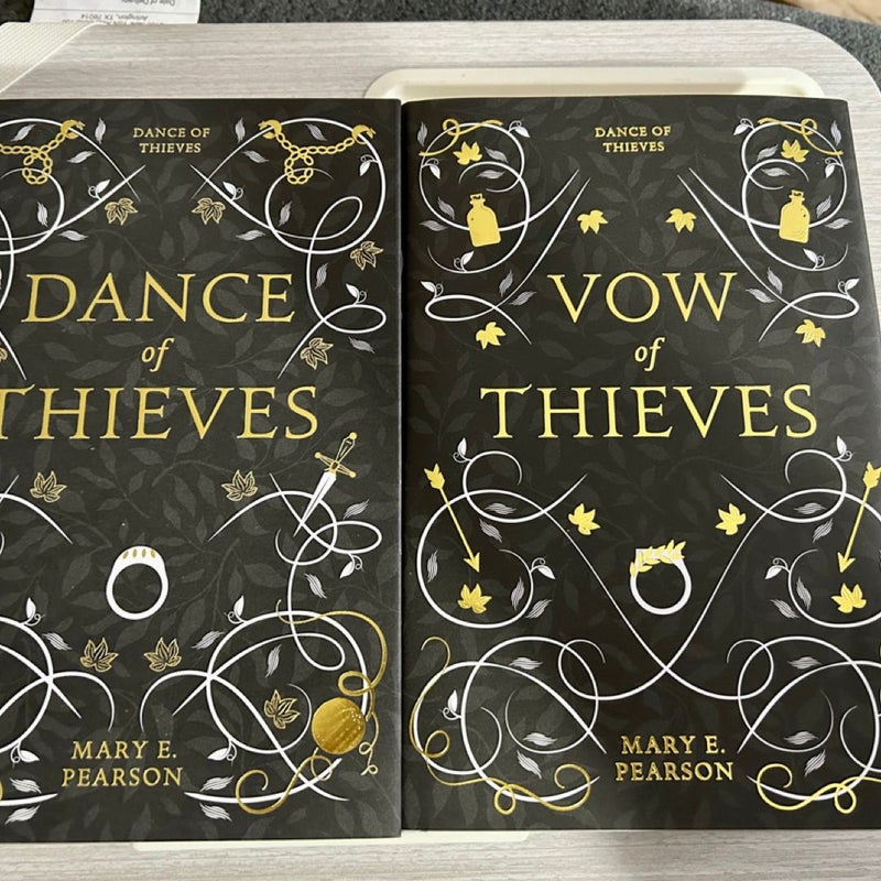 Dance of Thieves Duology SIGNED Fairyloot SET NEW HC